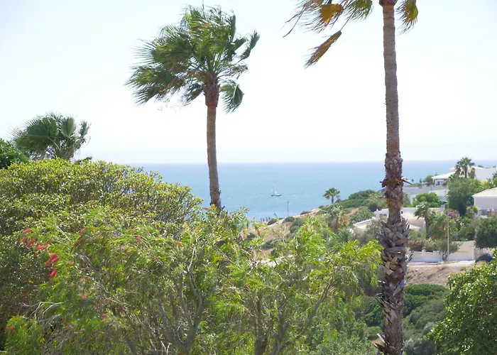 Spacious Penthouse Near Porto De Mos Beach In Lagos