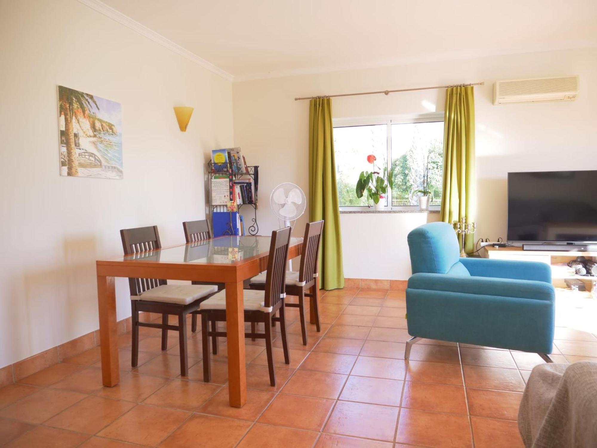 Spacious Penthouse Near Porto De Mos In