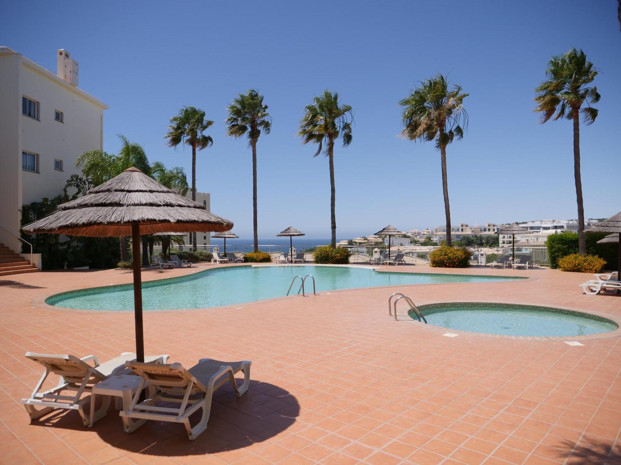 Apartment Spacious Penthouse Near Porto De Mos In *